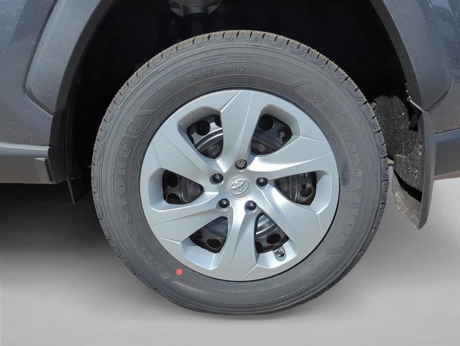2025 Toyota RAV4 LE FWD (GS)