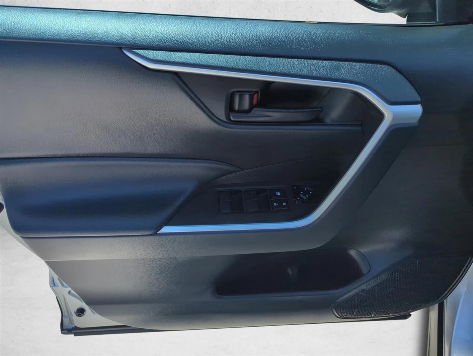 2023 Toyota RAV4 LE FWD (GS)