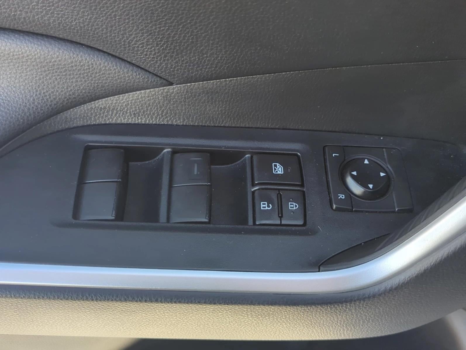 2024 Toyota RAV4 LE FWD (GS)