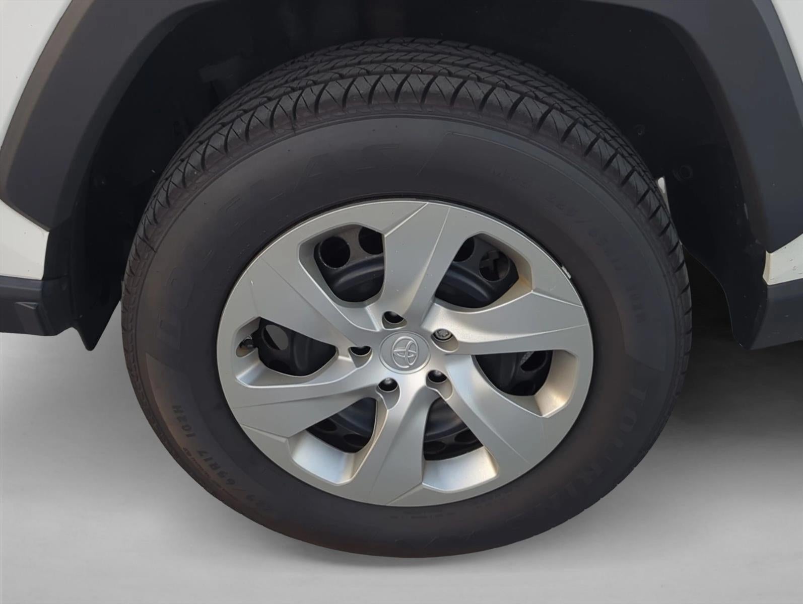 2023 Toyota RAV4 LE FWD (GS)