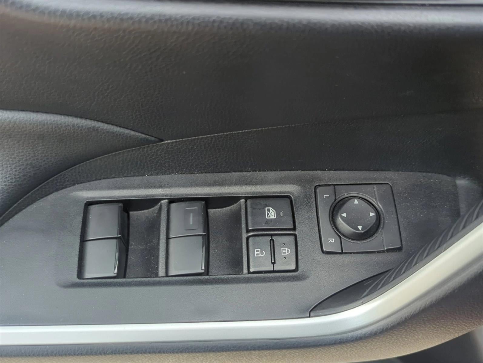 2024 Toyota RAV4 LE FWD (GS)