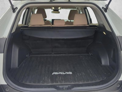 2022 Toyota RAV4 XLE AWD (Natl)