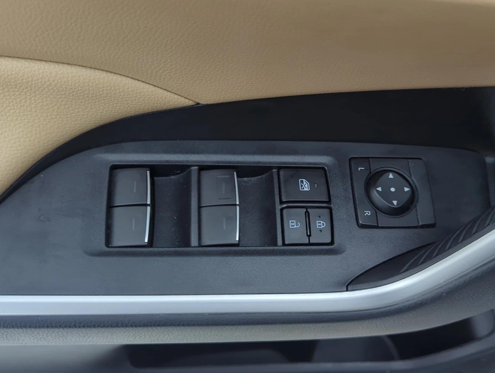 2022 Toyota RAV4 XLE AWD (Natl)