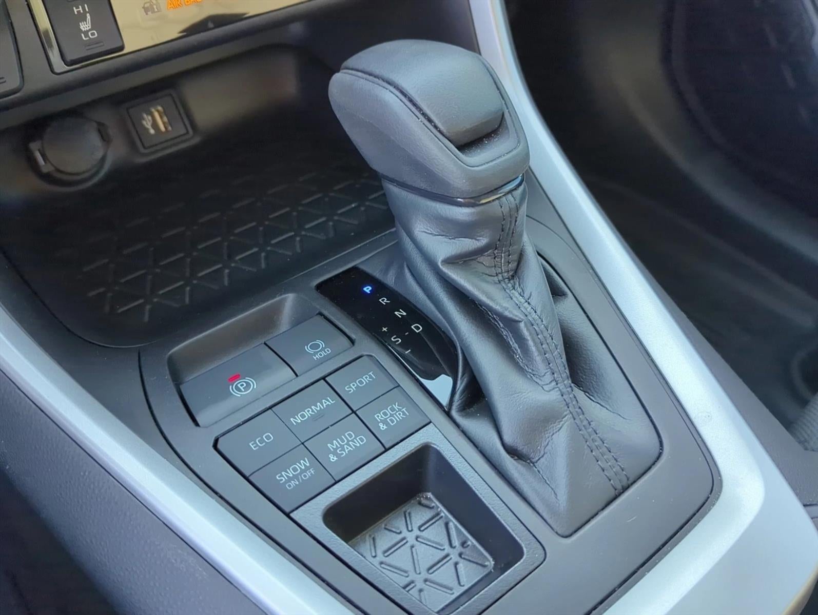 2023 Toyota RAV4 XLE AWD (Natl)