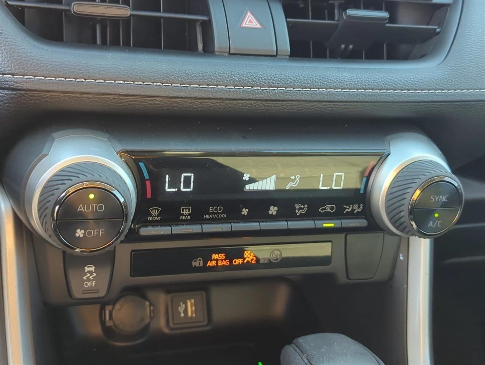 2024 Toyota RAV4 Hybrid XLE AWD (Natl)