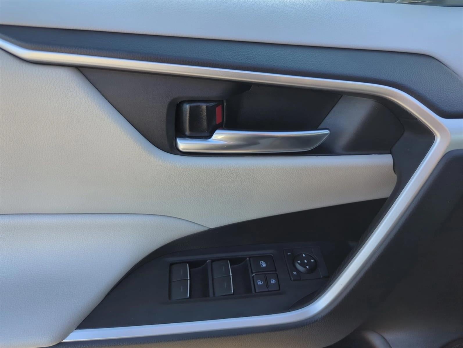 2022 Toyota RAV4 XLE FWD (GS)