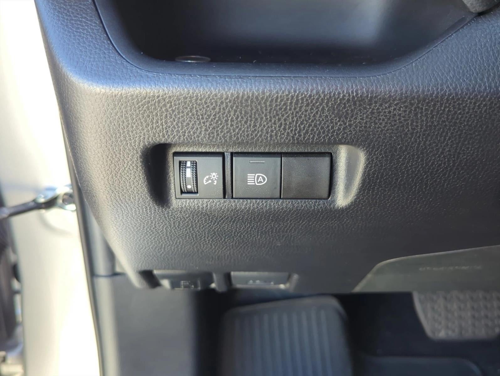 2024 Toyota RAV4 XLE FWD (Natl)