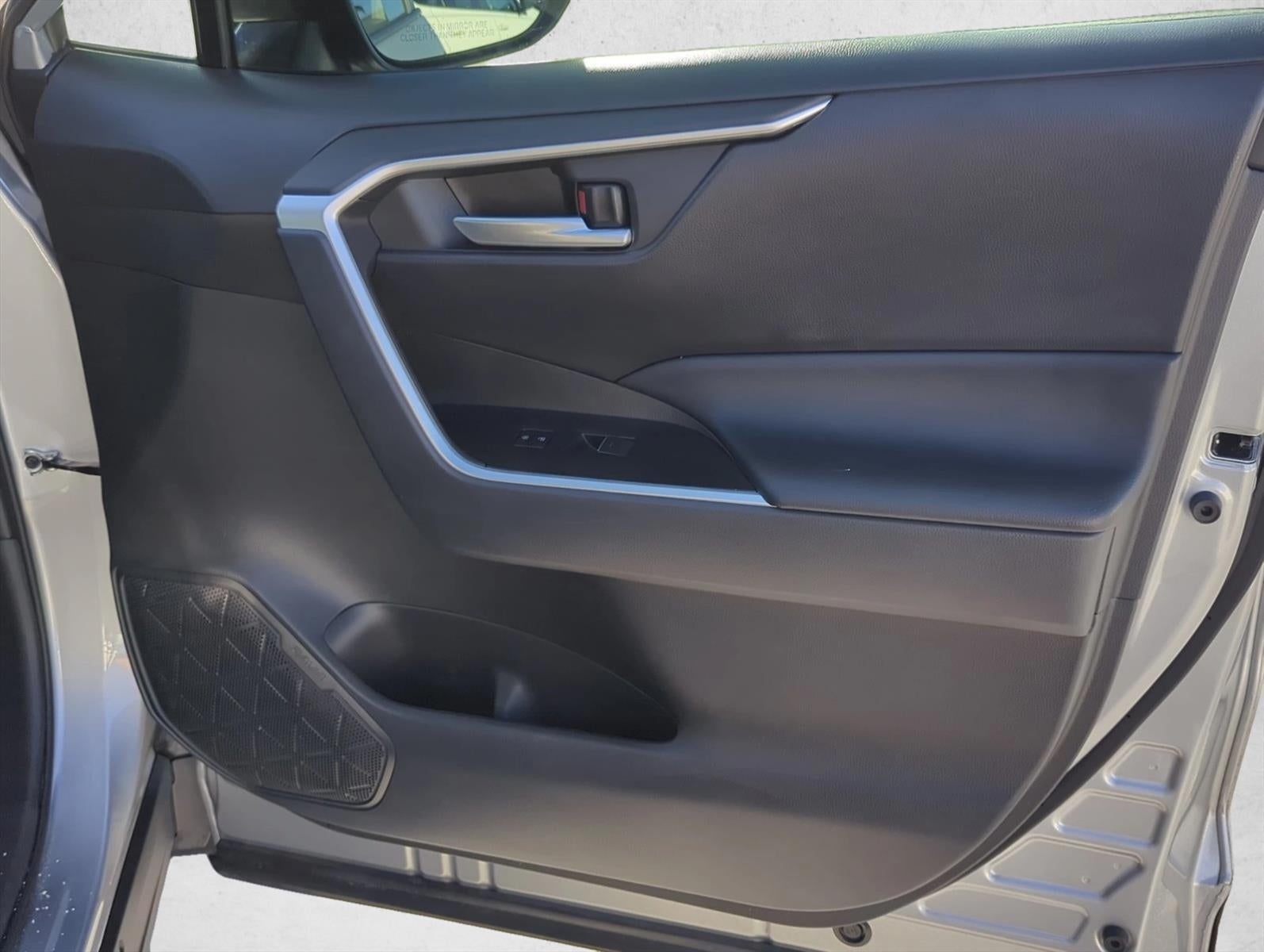 2024 Toyota RAV4 XLE FWD (Natl)