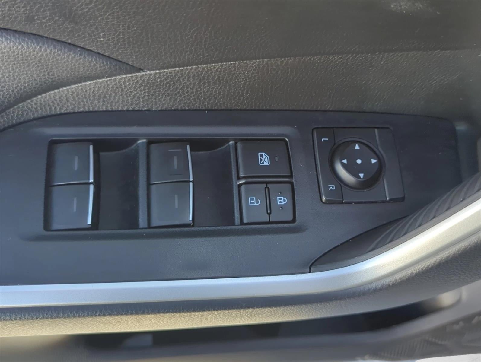 2024 Toyota RAV4 XLE FWD (Natl)
