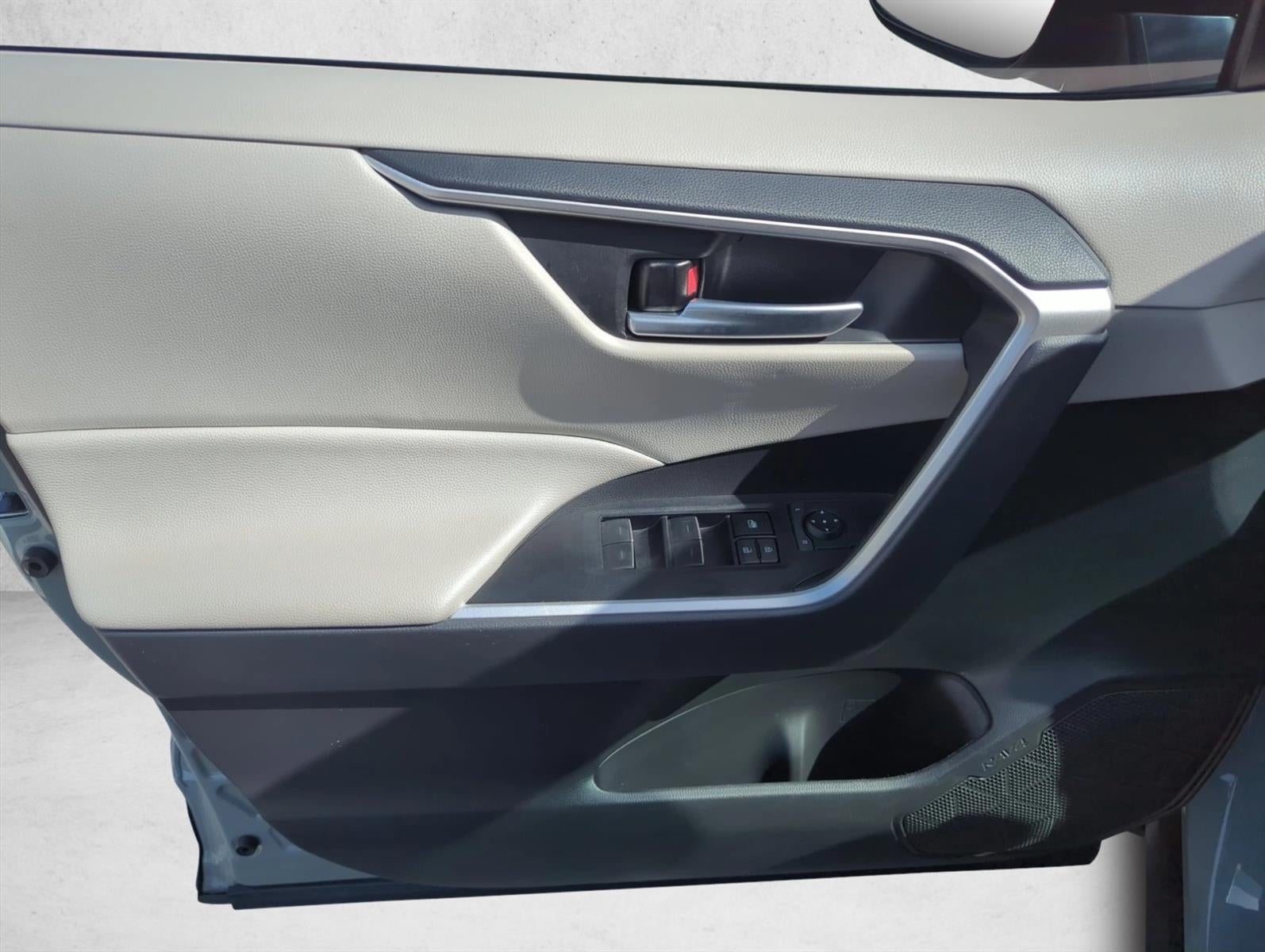 2023 Toyota RAV4 XLE FWD (GS)