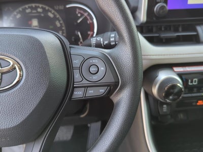 2025 Toyota RAV4 XLE FWD (GS)