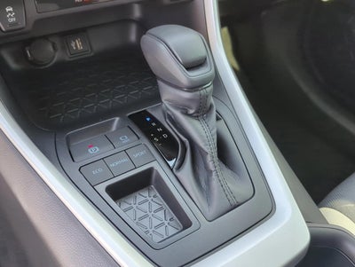 2025 Toyota RAV4 XLE FWD (GS)