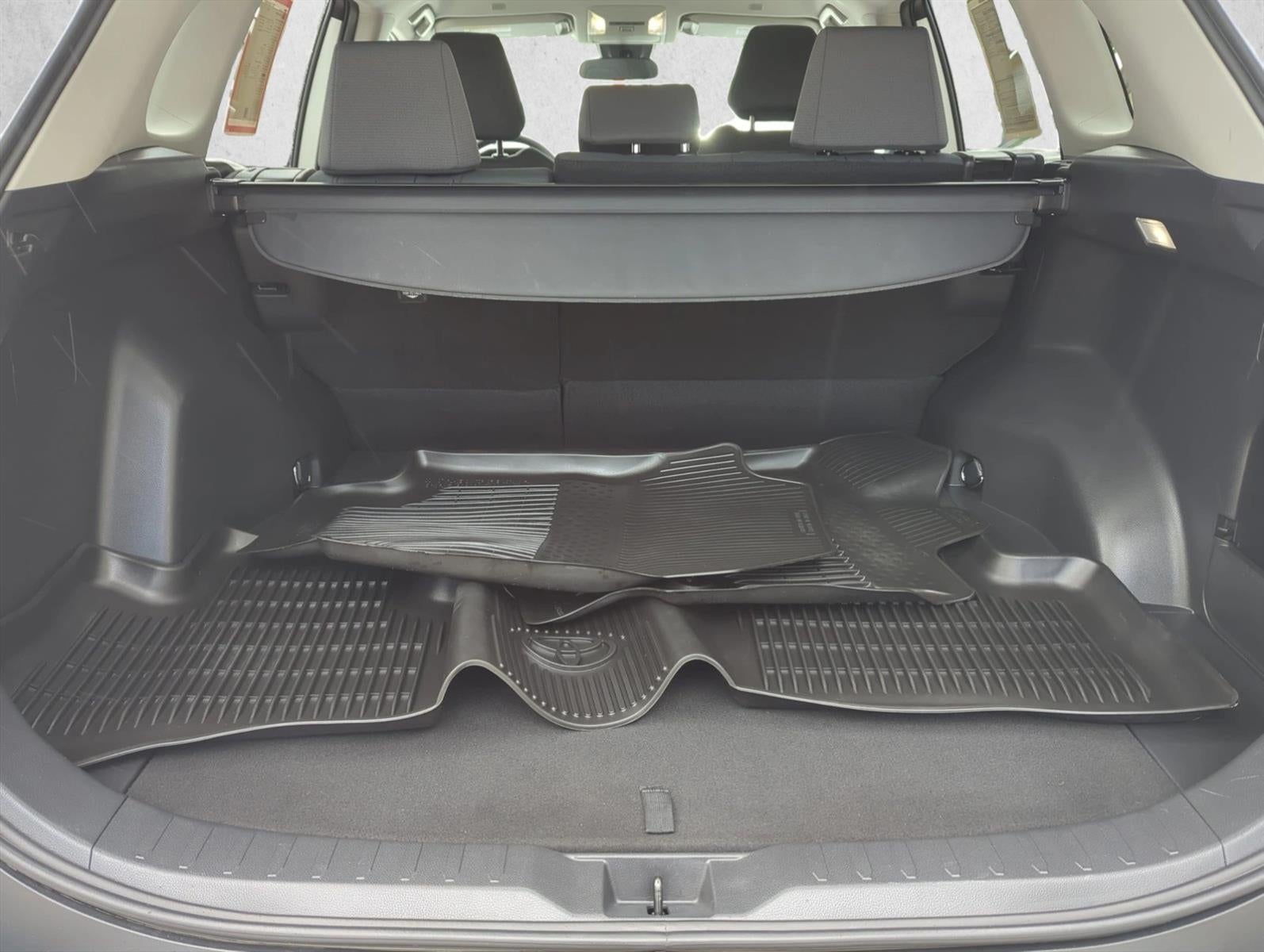 2025 Toyota RAV4 XLE FWD (GS)
