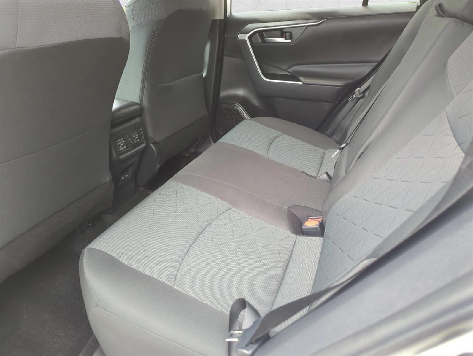 2025 Toyota RAV4 XLE FWD (GS)