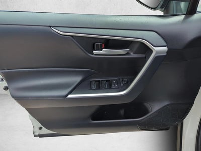 2025 Toyota RAV4 XLE FWD (GS)