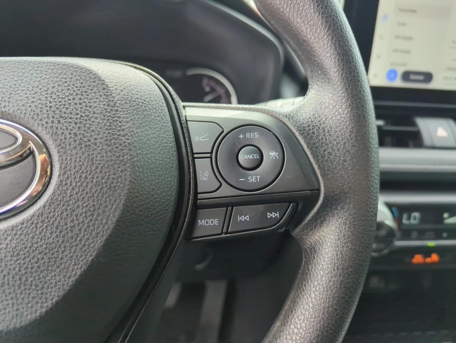 2025 Toyota RAV4 XLE FWD (GS)