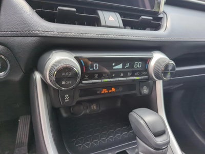2025 Toyota RAV4 XLE FWD (GS)