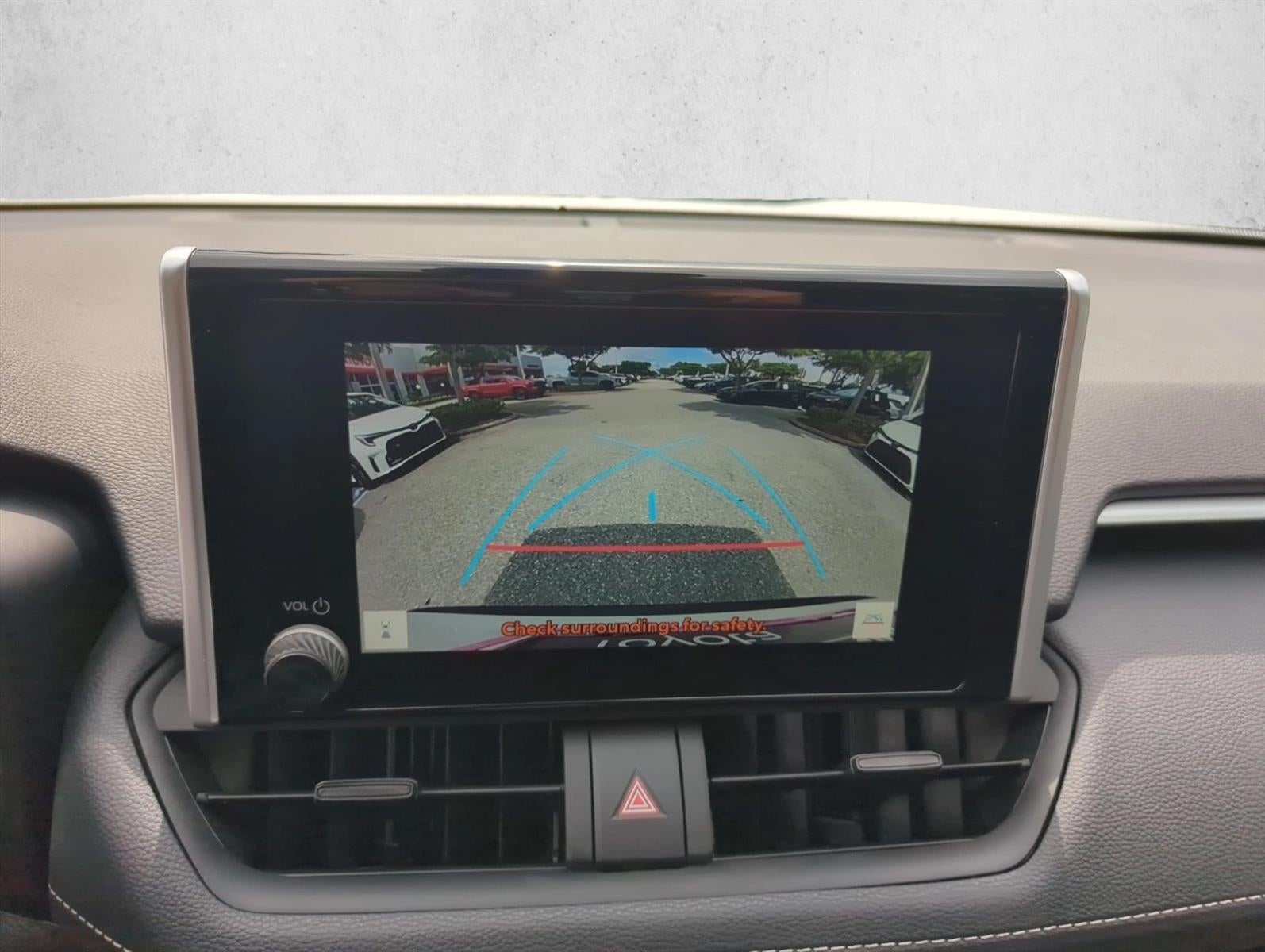 2025 Toyota RAV4 XLE FWD (GS)
