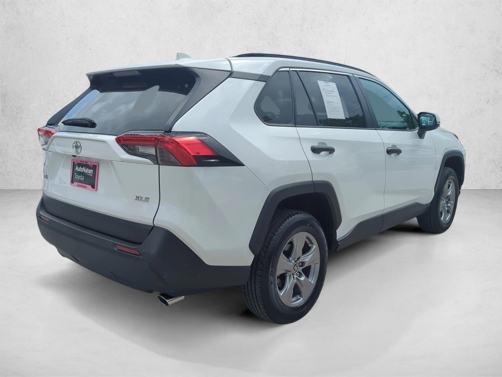 2025 Toyota RAV4 XLE FWD (GS)