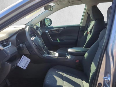 2025 Toyota RAV4 XLE FWD (GS)