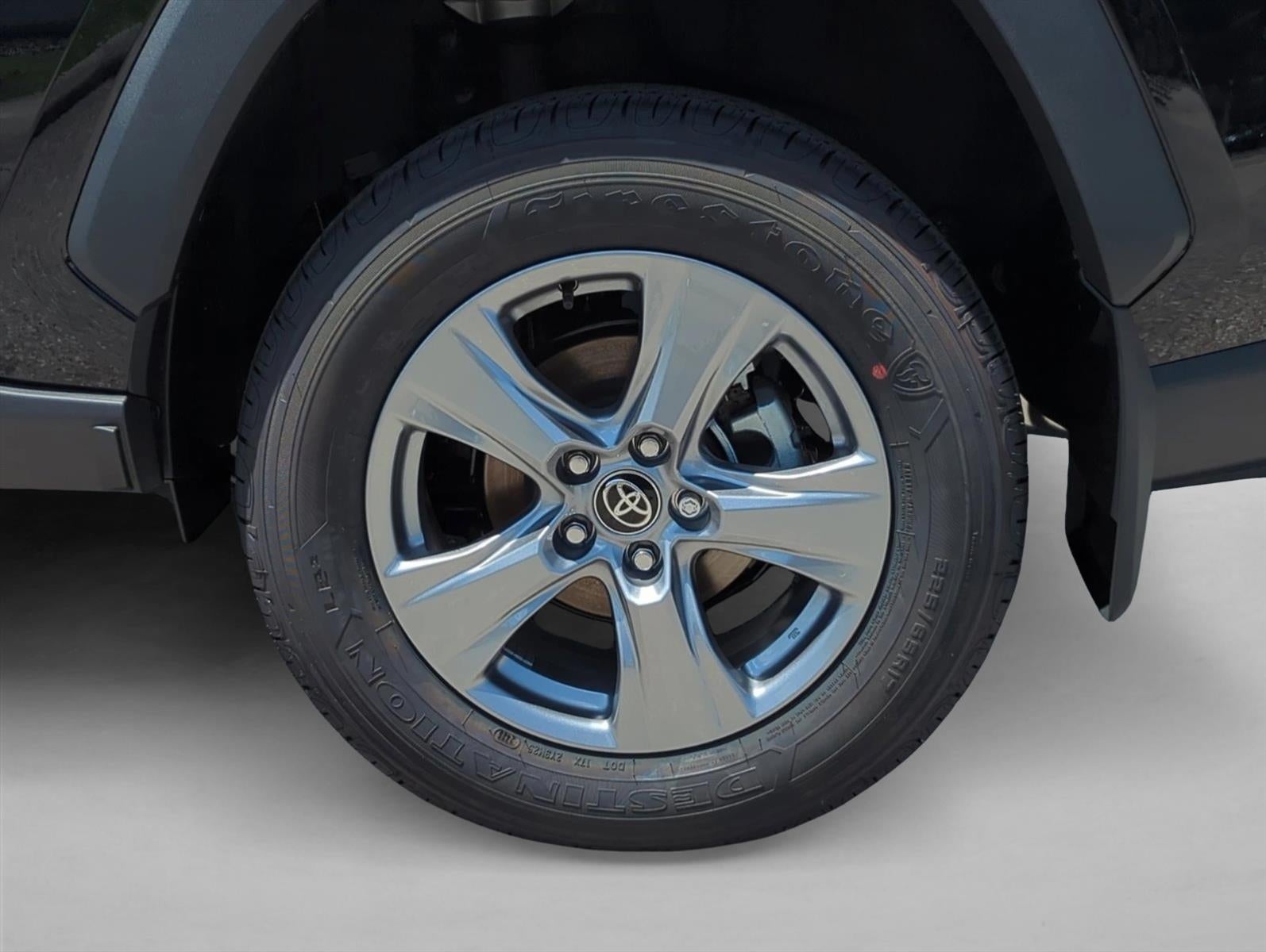 2025 Toyota RAV4 XLE FWD (GS)