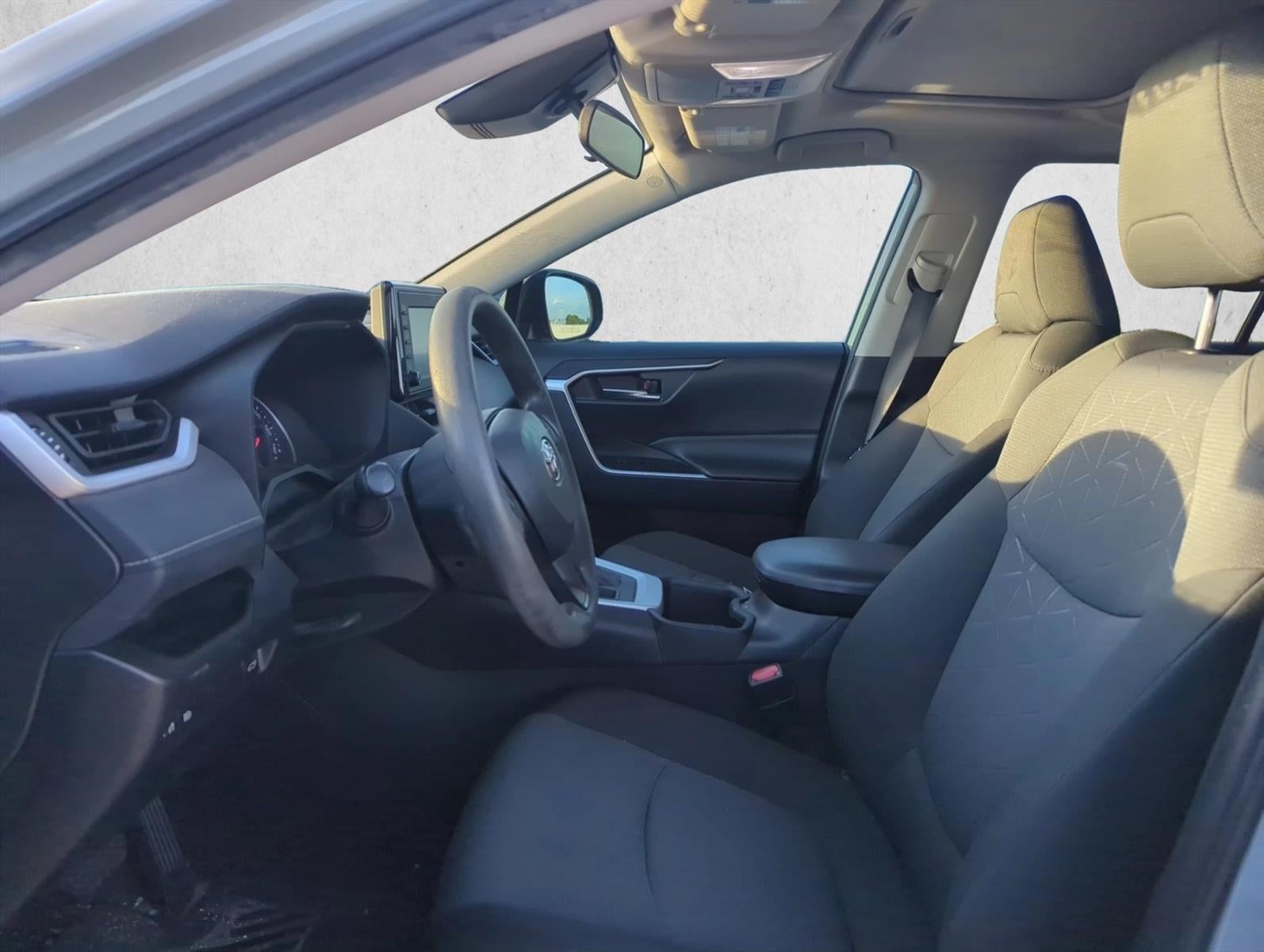 2022 Toyota RAV4 XLE FWD (GS)