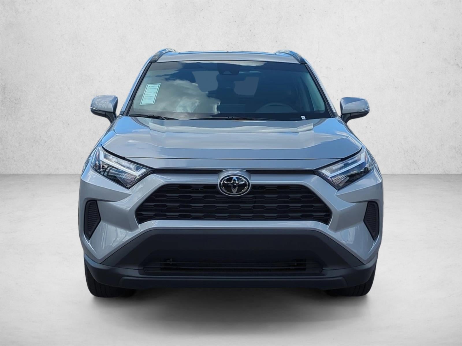 2025 Toyota RAV4 XLE FWD (GS)
