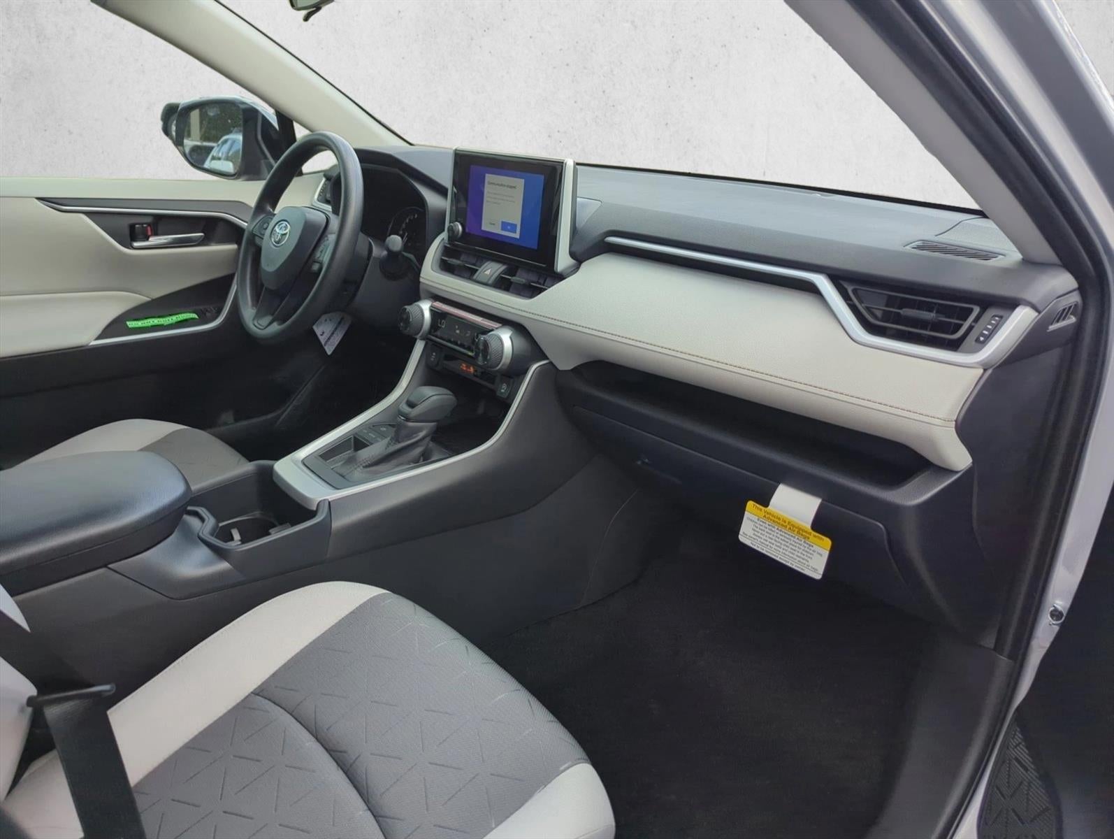 2025 Toyota RAV4 XLE FWD (GS)
