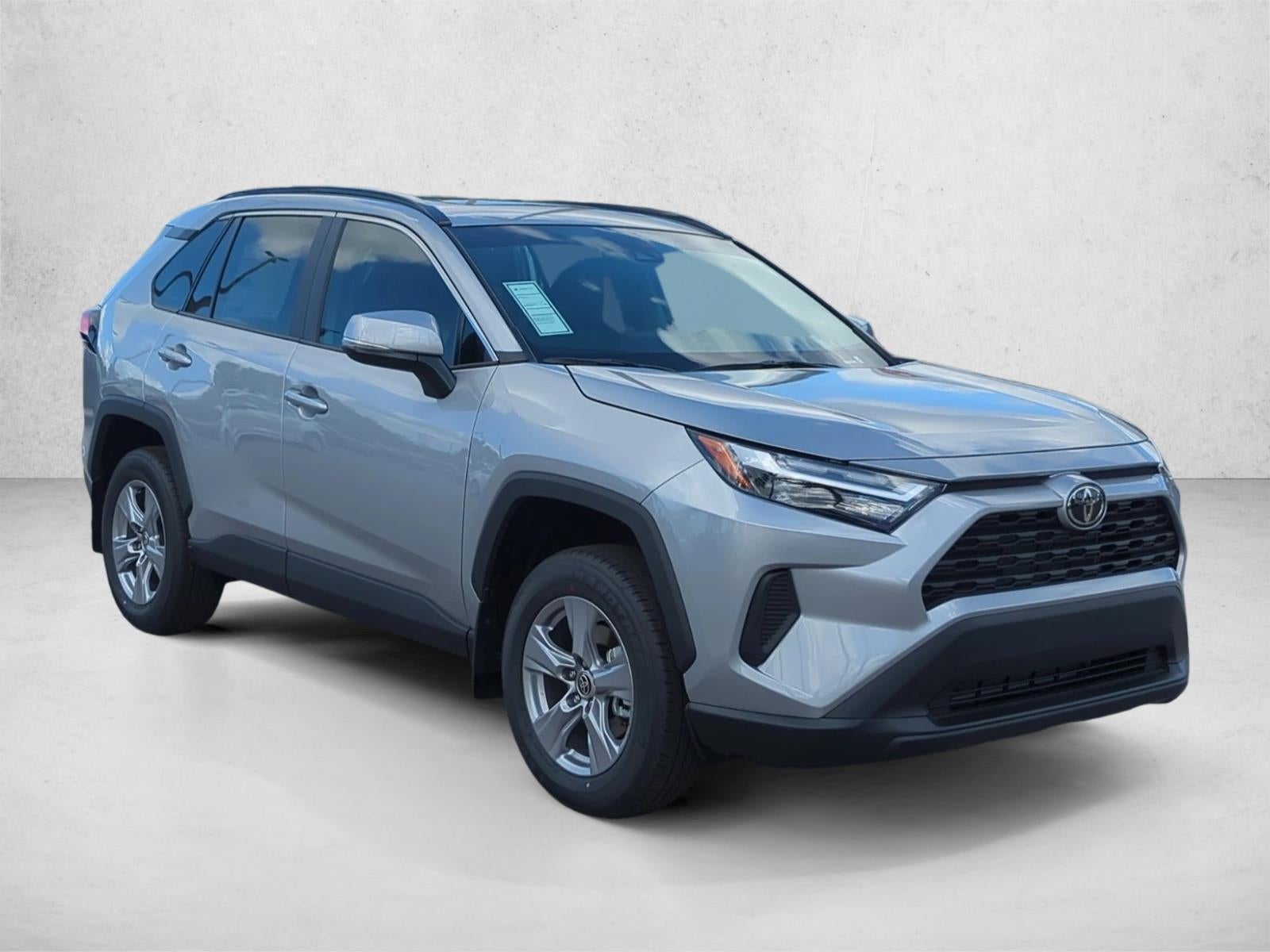 2025 Toyota RAV4 XLE FWD (GS)