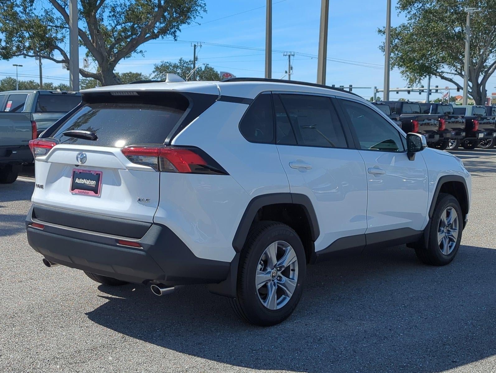 2025 Toyota RAV4 XLE FWD (GS)