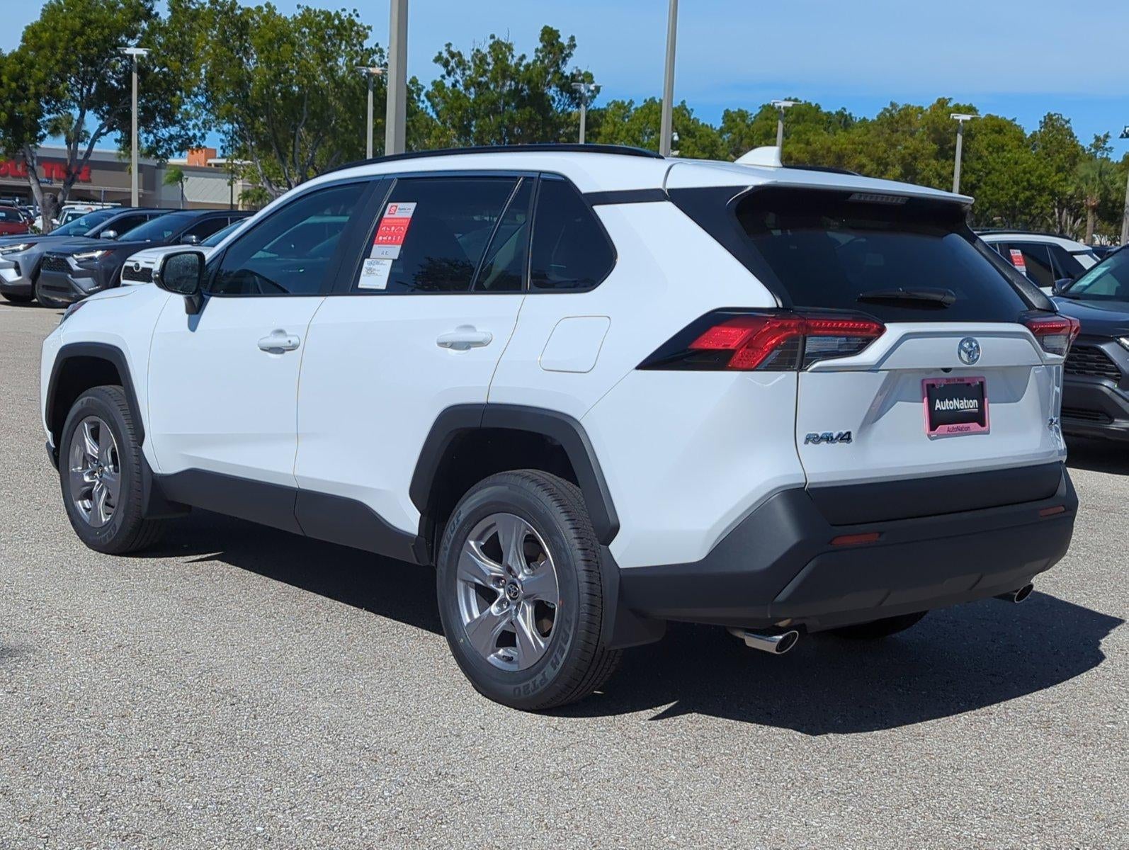 2025 Toyota RAV4 XLE FWD (GS)