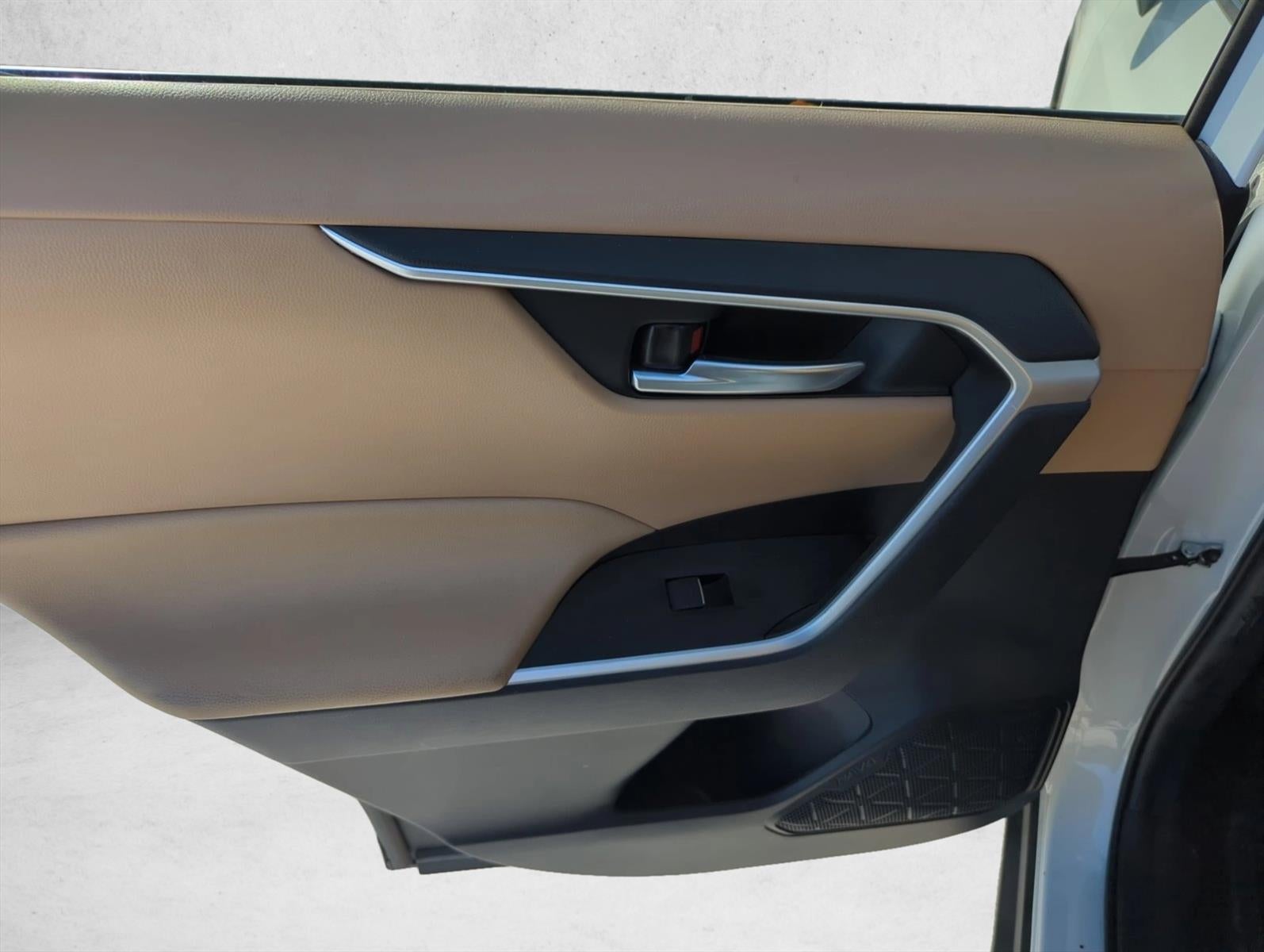 2023 Toyota RAV4 XLE FWD (GS)