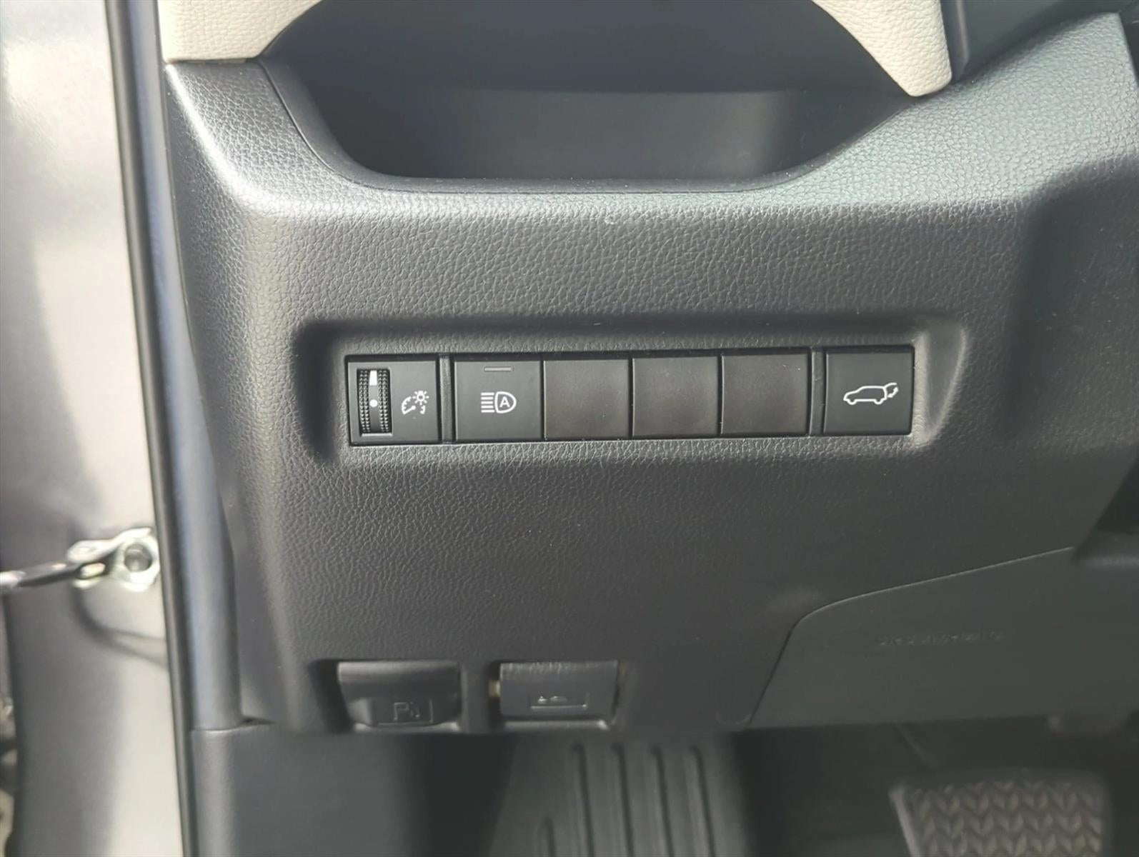 2021 Toyota RAV4 XLE FWD (GS)