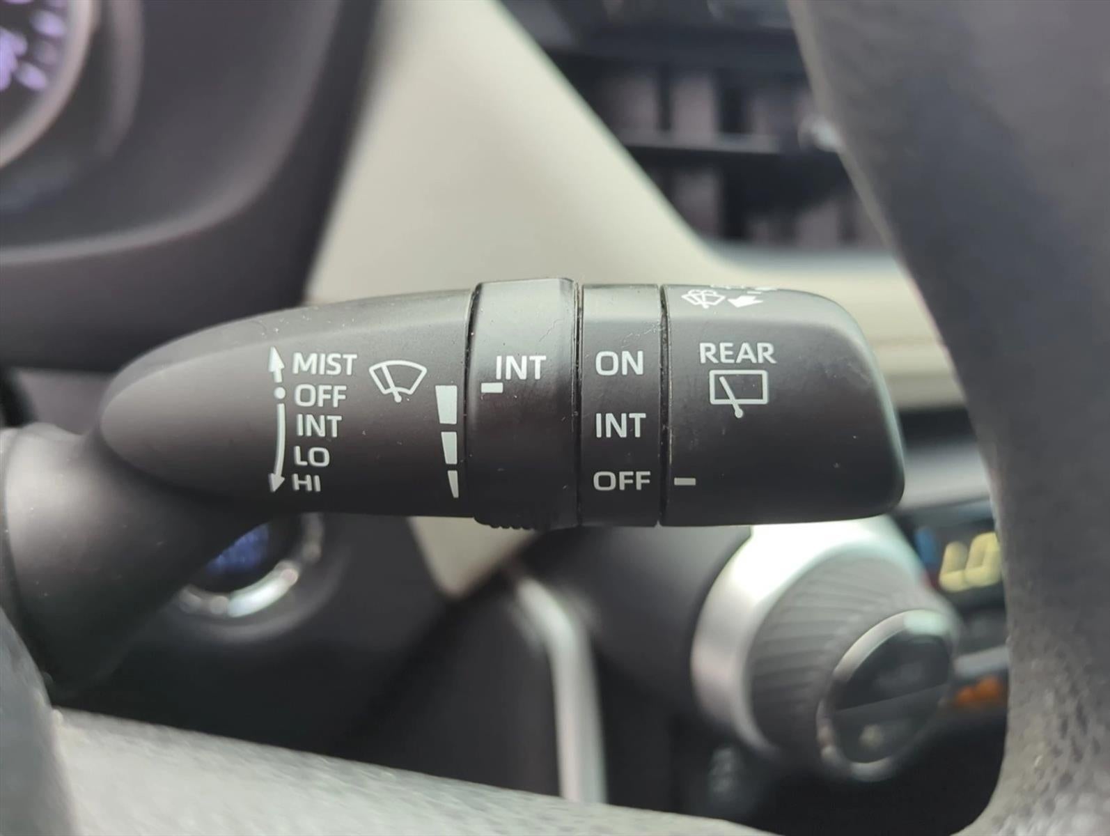 2021 Toyota RAV4 XLE FWD (GS)