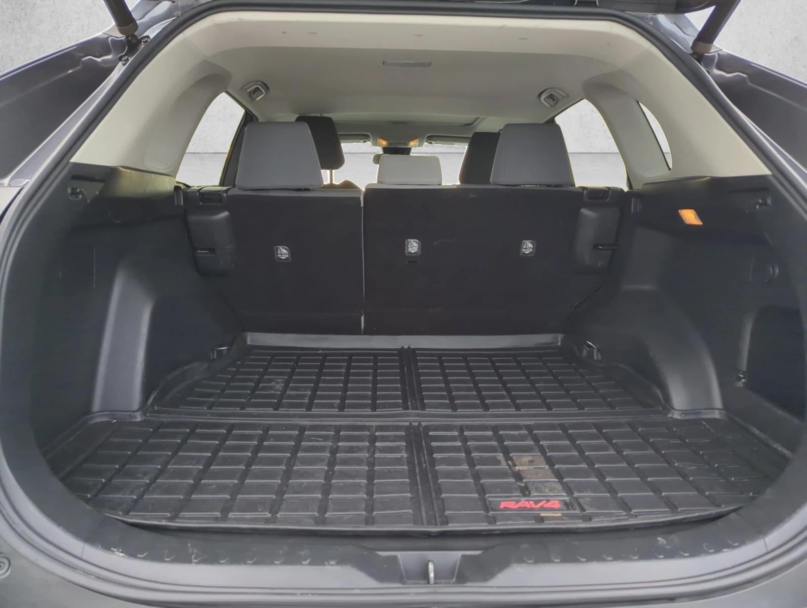 2021 Toyota RAV4 XLE FWD (GS)