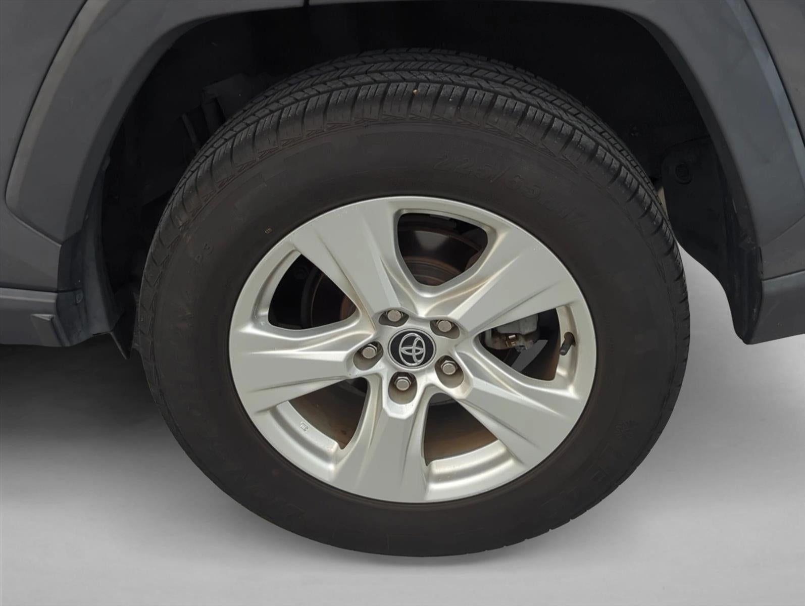 2021 Toyota RAV4 XLE FWD (GS)