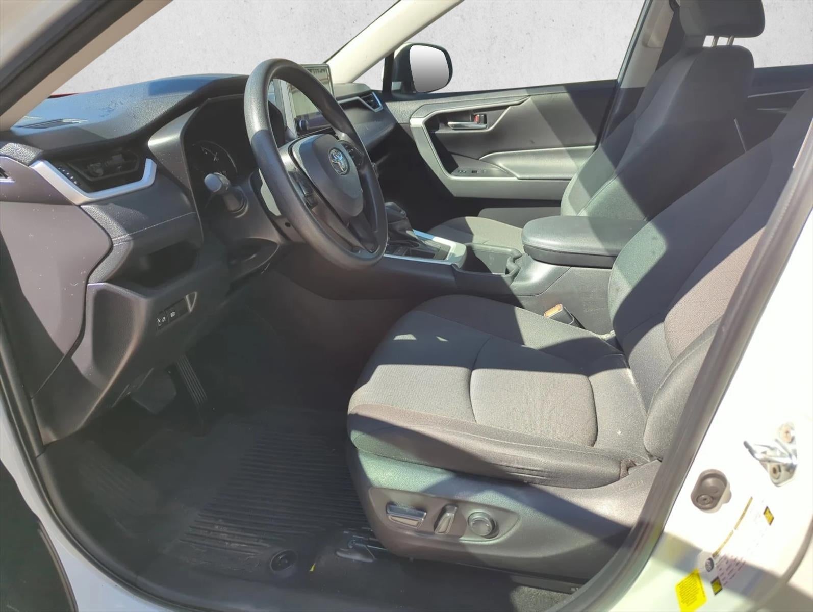 2024 Toyota RAV4 XLE FWD (Natl)