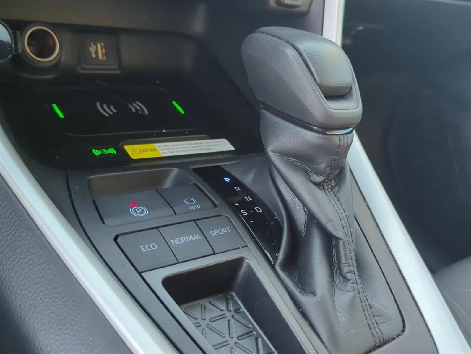 2024 Toyota RAV4 XLE FWD (Natl)