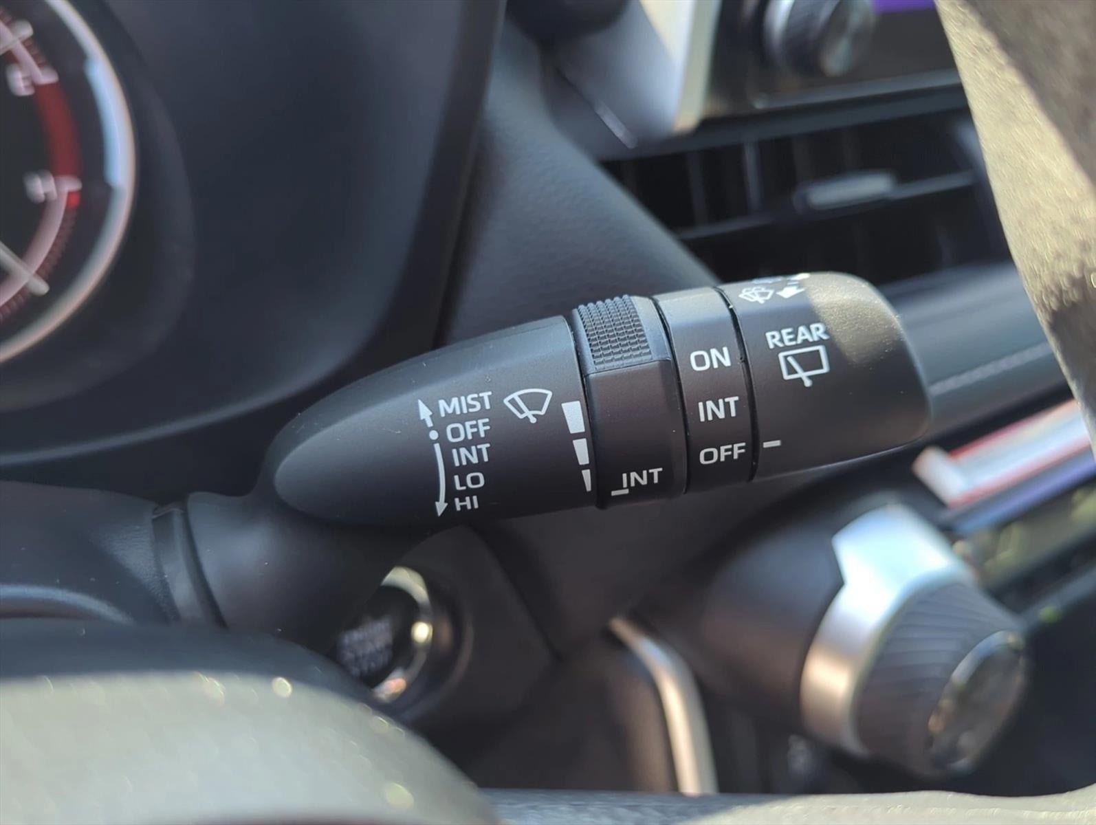 2025 Toyota RAV4 XLE FWD (Natl)