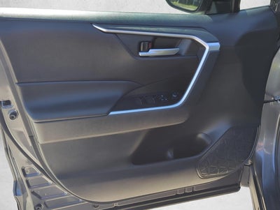 2025 Toyota RAV4 XLE FWD (Natl)