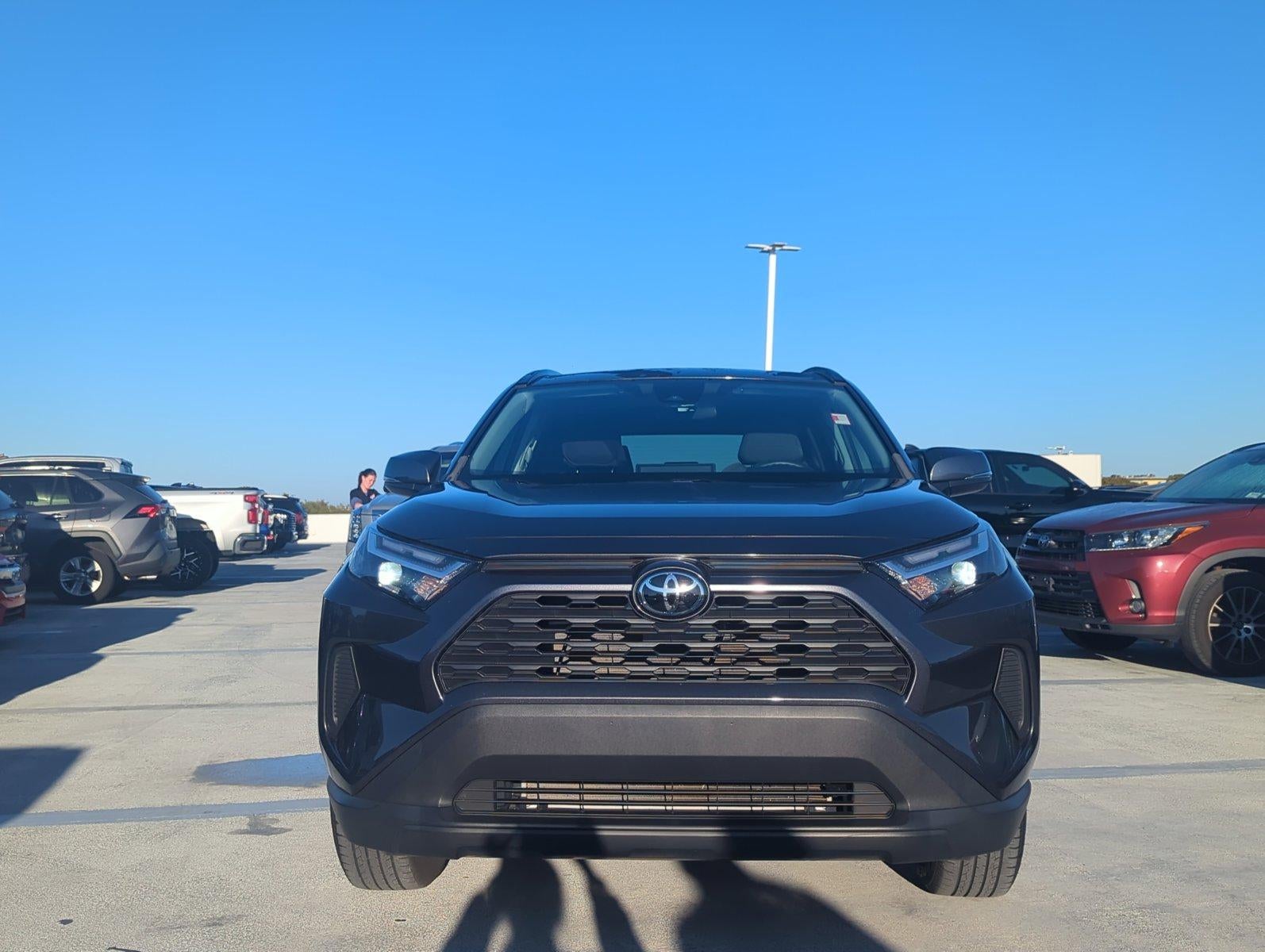 2022 Toyota RAV4 XLE FWD (GS)