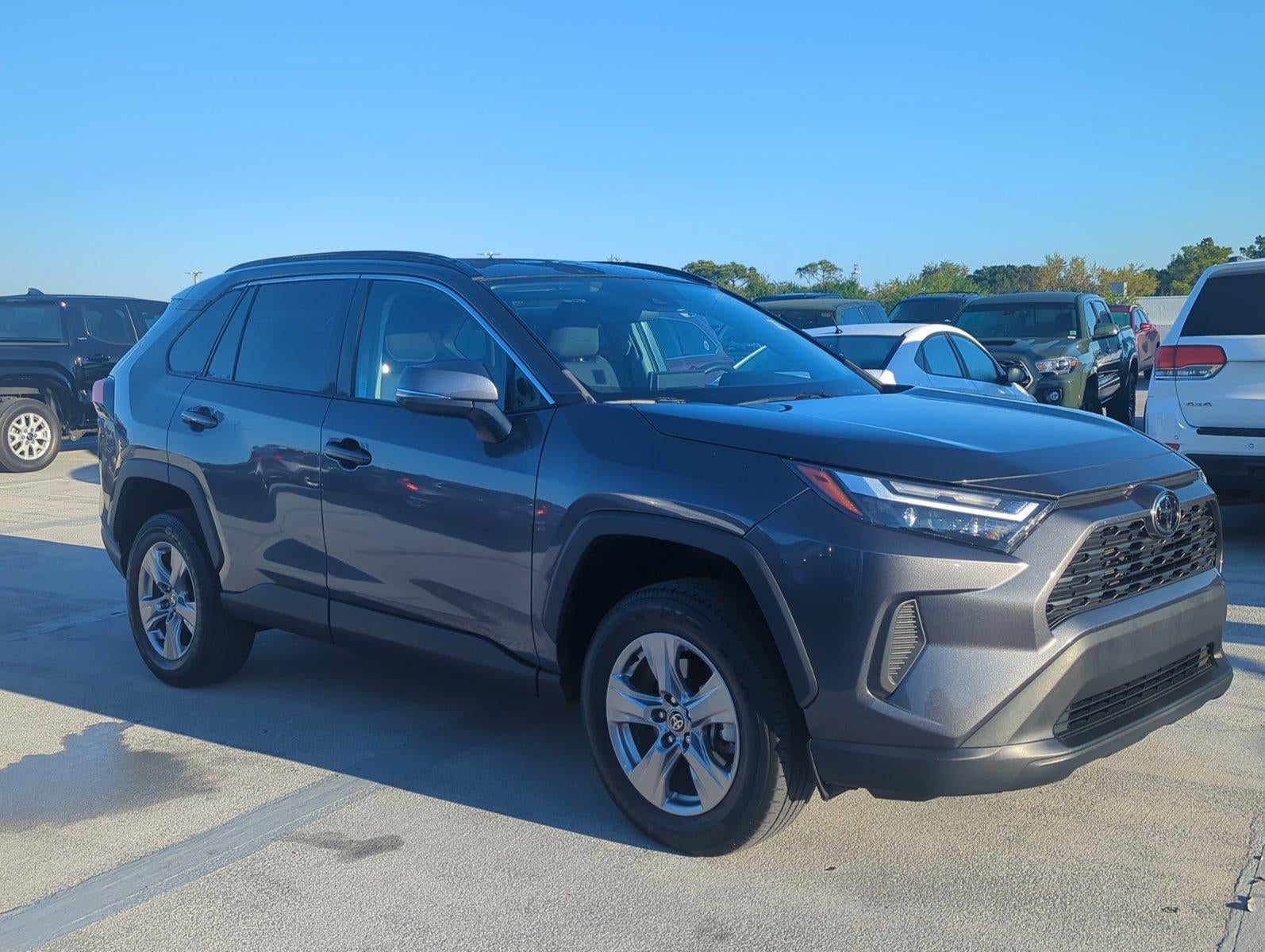 2022 Toyota RAV4 XLE FWD (GS)