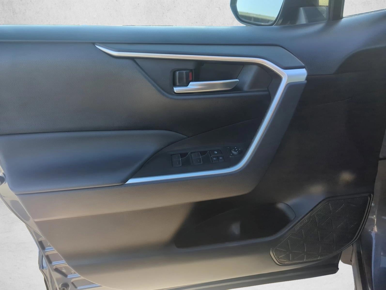 2022 Toyota RAV4 XLE FWD (GS)