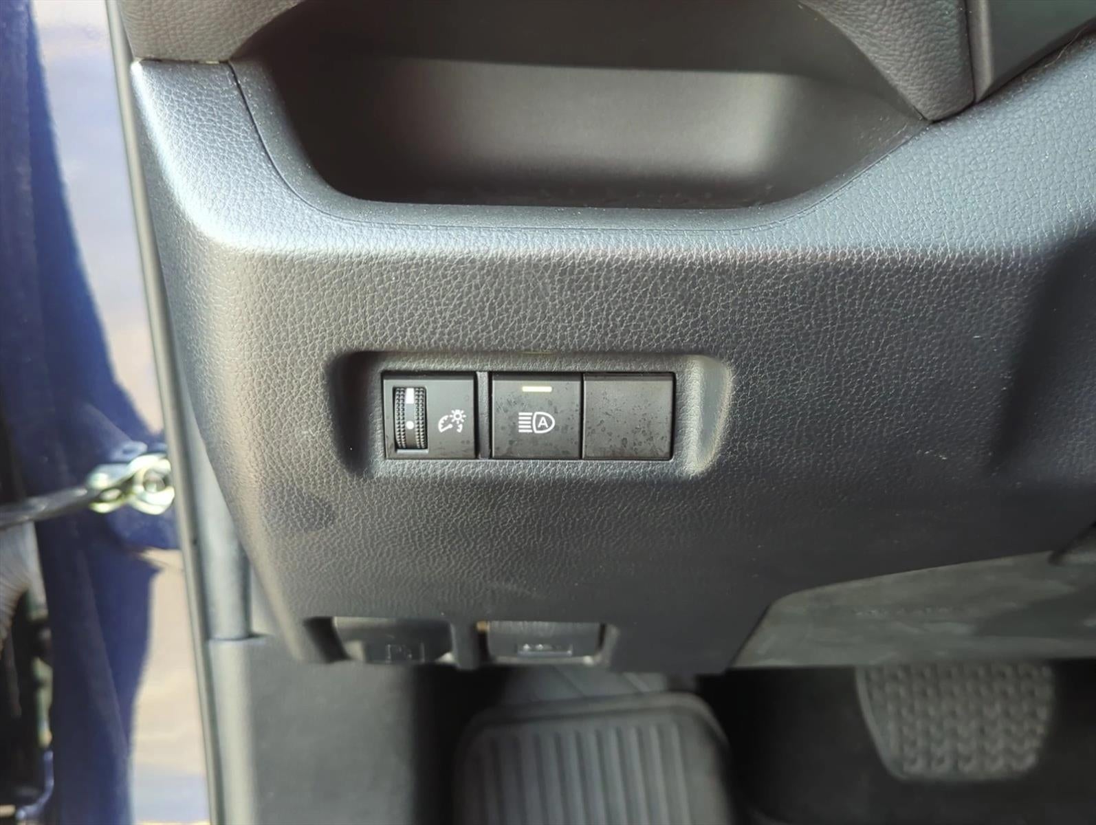 2023 Toyota RAV4 XLE FWD (GS)