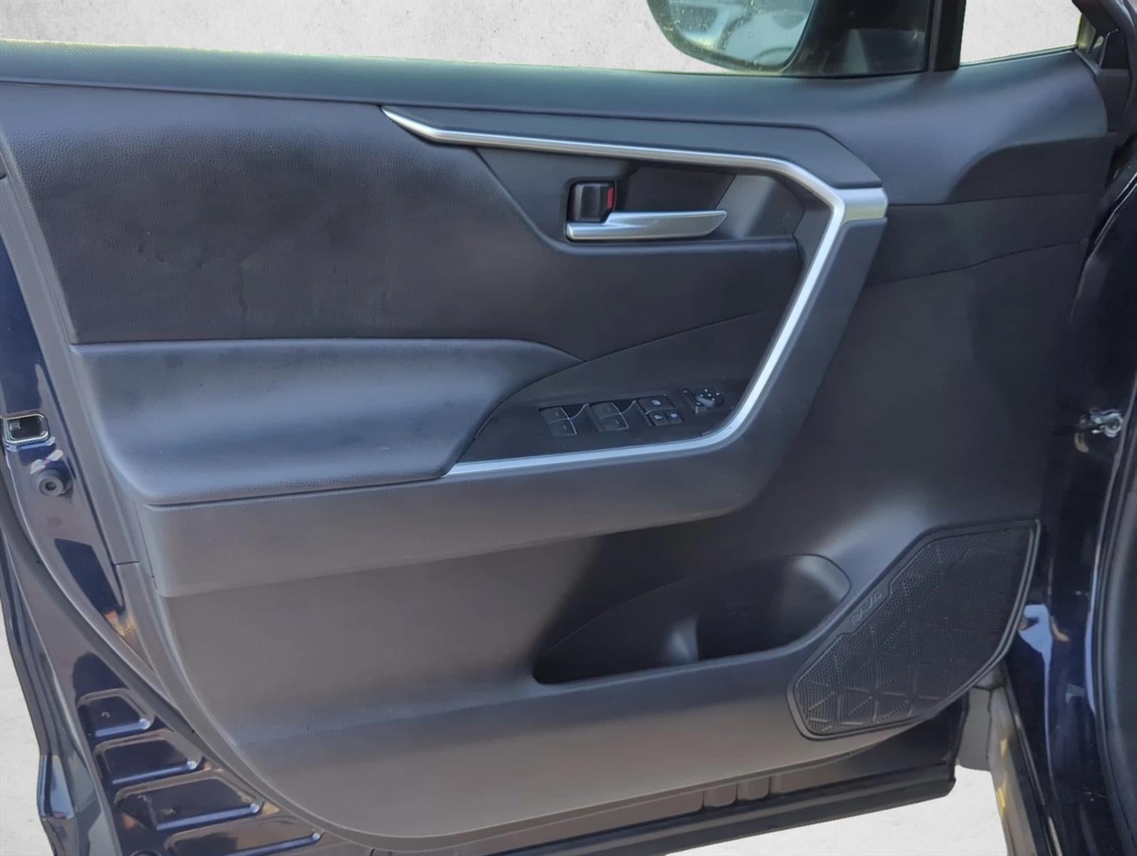 2023 Toyota RAV4 XLE FWD (GS)