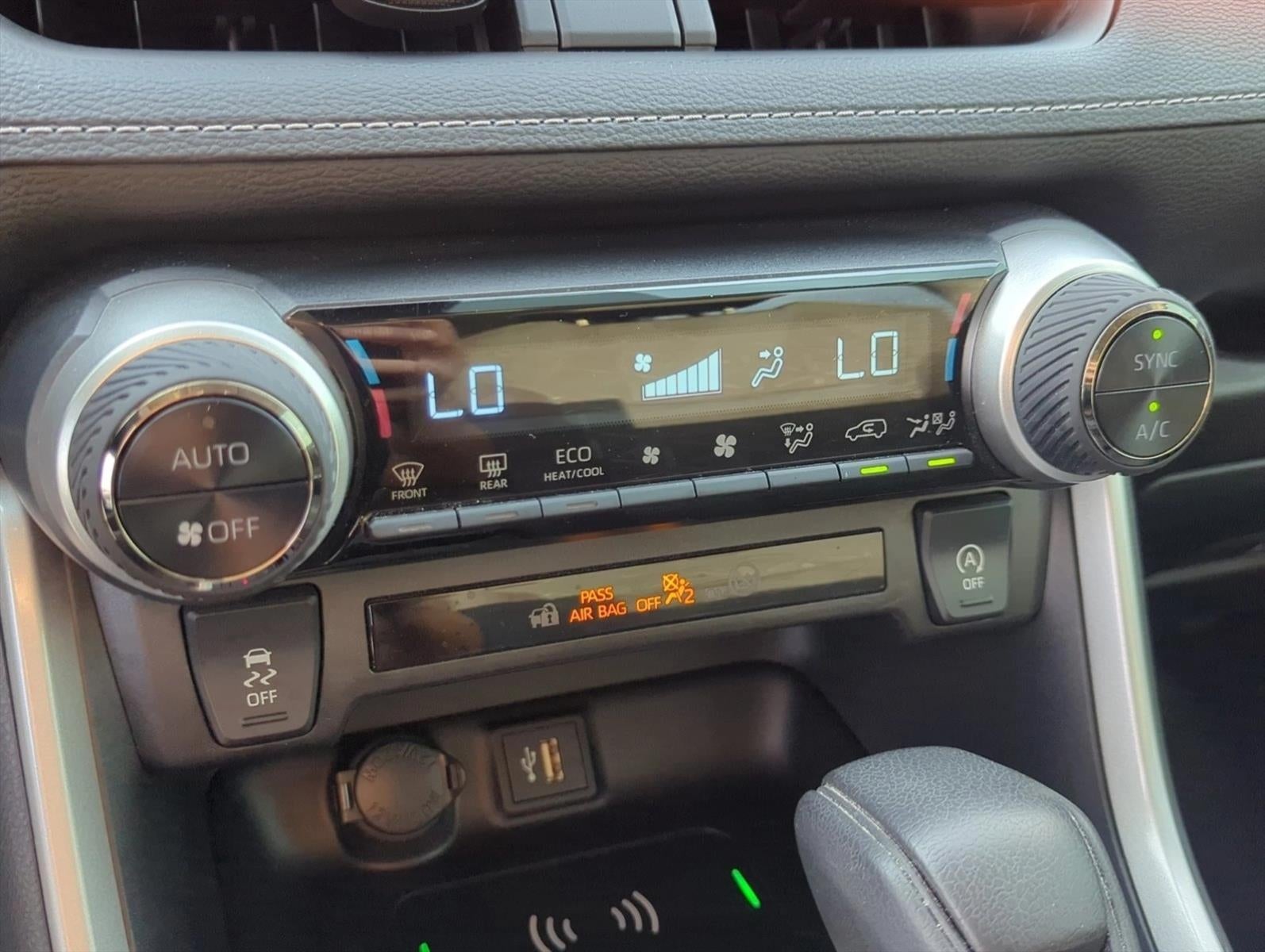 2024 Toyota RAV4 XLE FWD (Natl)