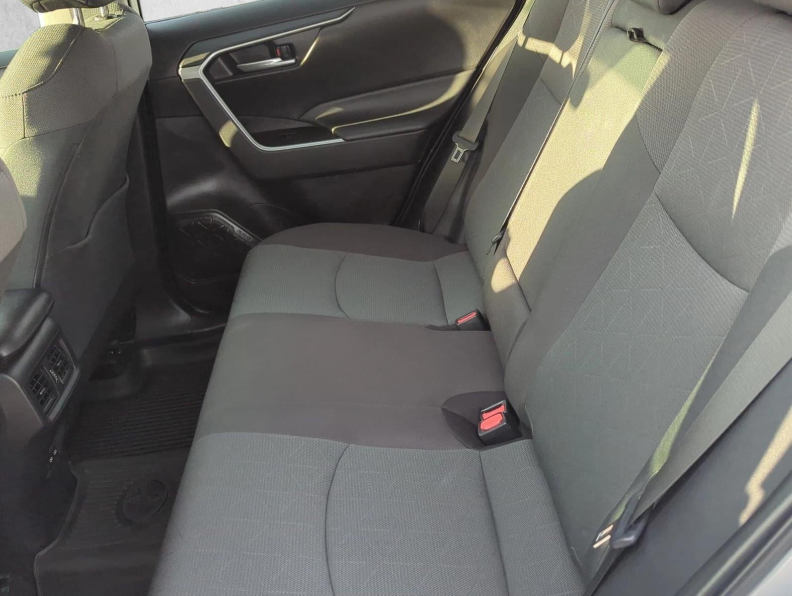 2024 Toyota RAV4 XLE FWD (Natl)