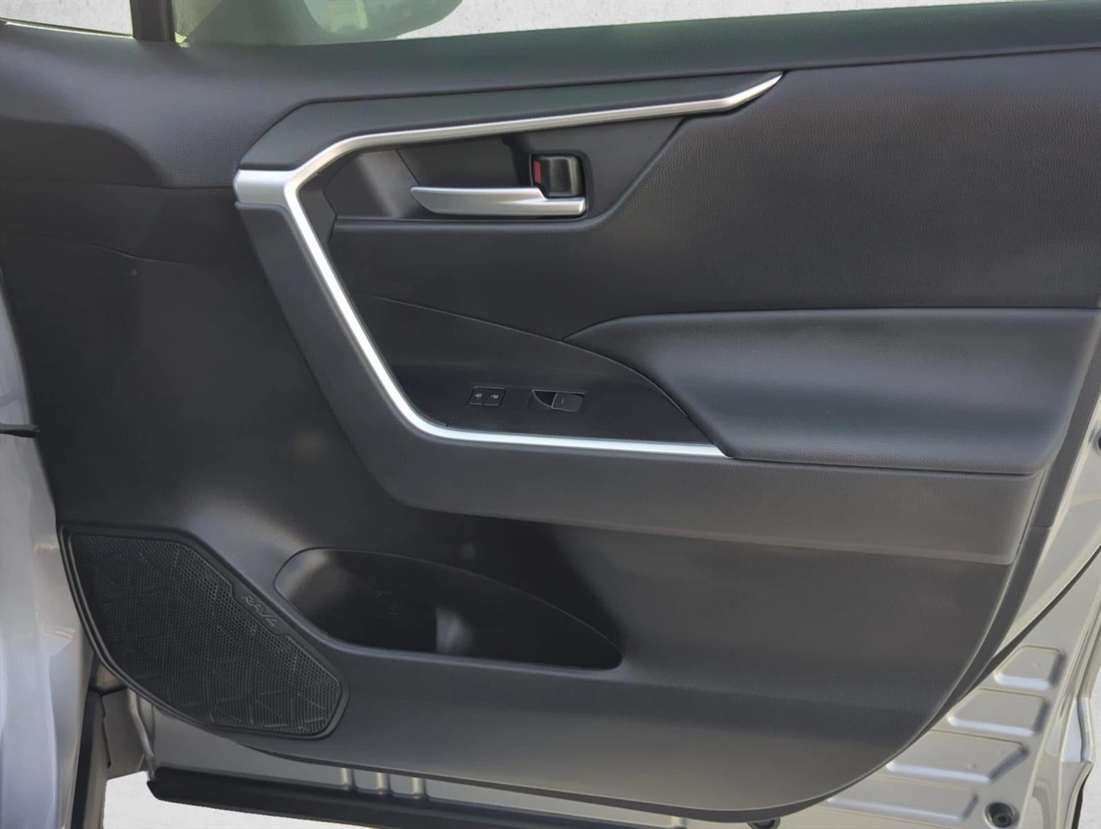 2024 Toyota RAV4 XLE FWD (Natl)