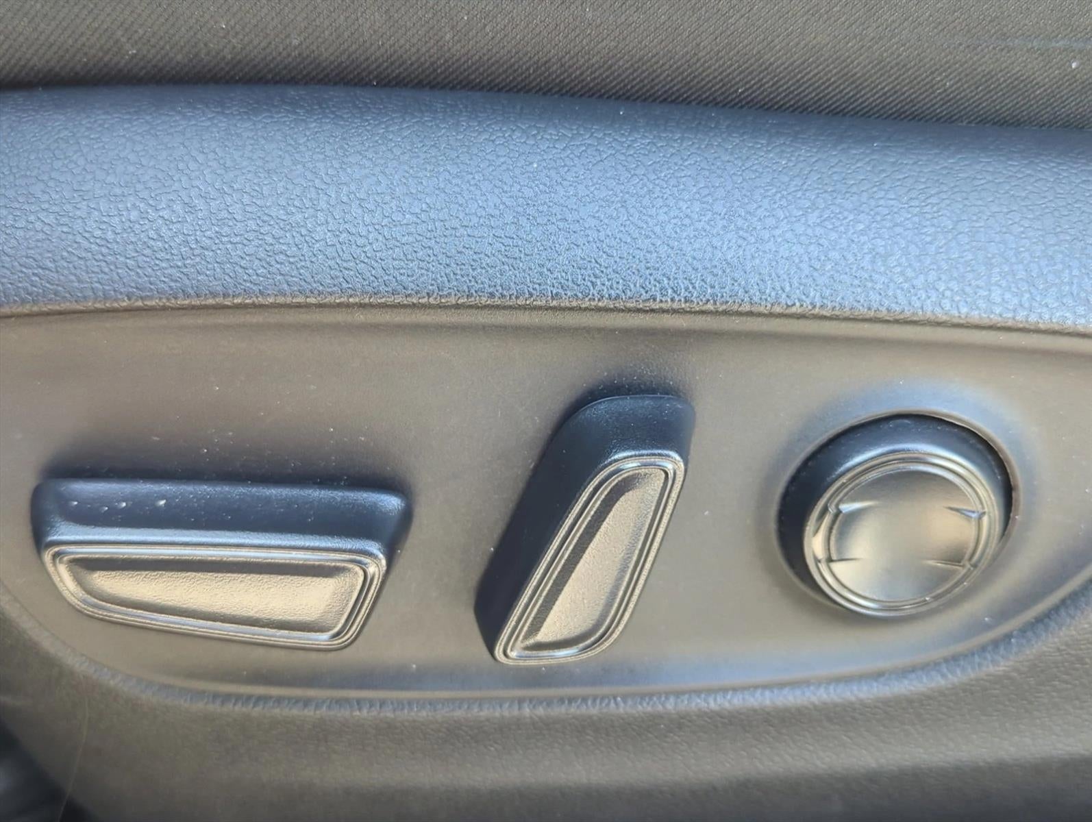 2024 Toyota RAV4 XLE FWD (Natl)