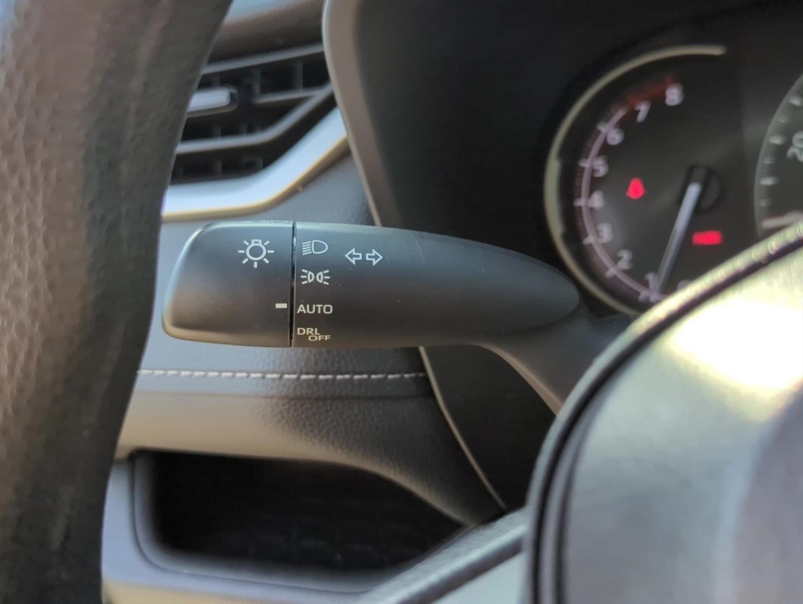 2024 Toyota RAV4 XLE FWD (Natl)